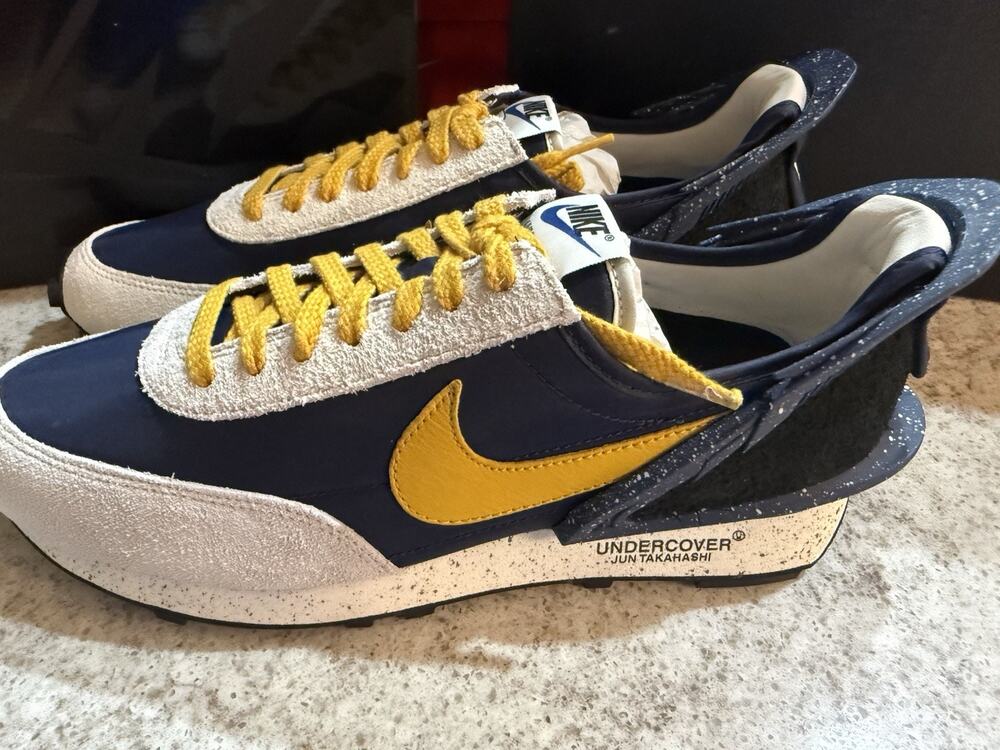 WS Nike Daybreak/Undercover Obsidian/Gold Dart-Sail Womens Size 14
 New In Box